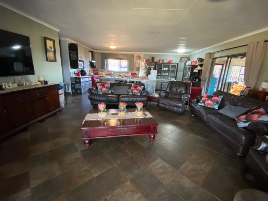 5 Bedroom Property for Sale in Koster North West